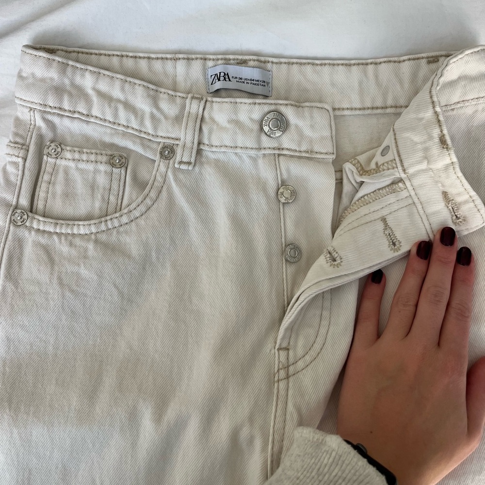 Ecru Zara straight jeans